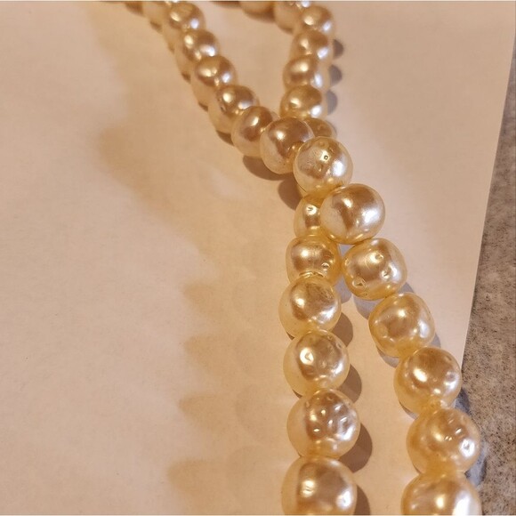 Vintage faux pearl extra long necklace - Picture 3 of 3